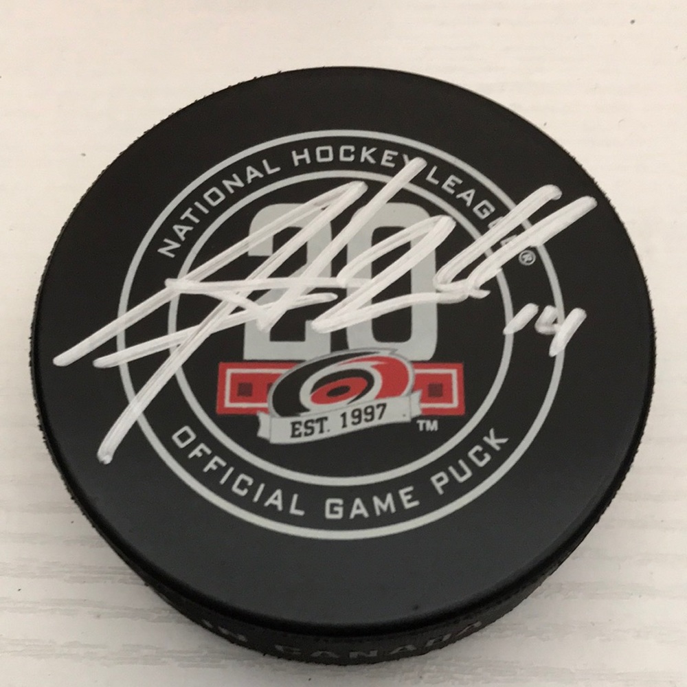 Signed Justin Williams Carolina Hurricanes Puck